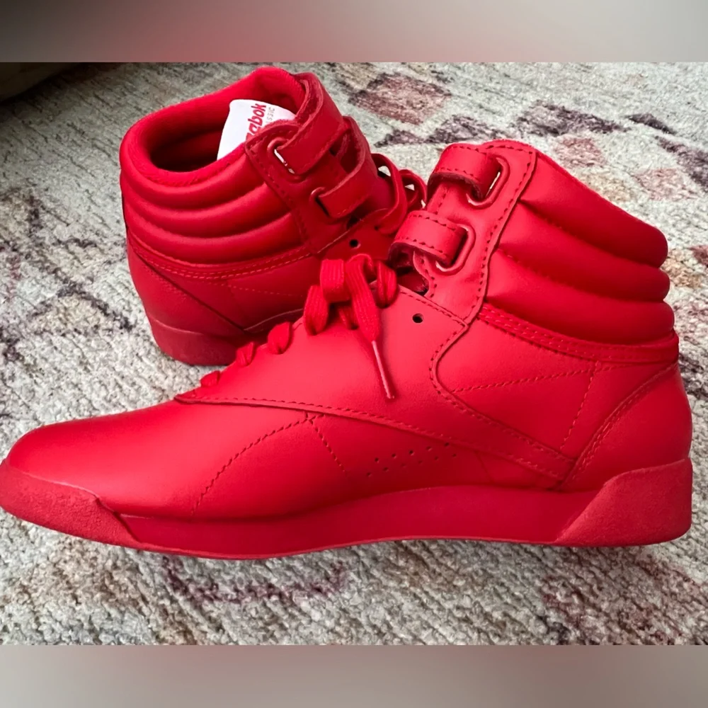 NWT Reebok Classic Freestyle Hi Top Red Leather Sneakers Training Women’s 7.5